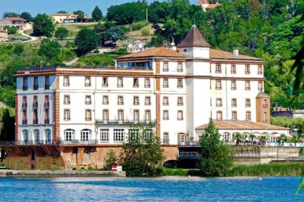 La Villa Des Muriers Tres Spacieuse Dans Un Environnement Calme Malause Екстериор снимка